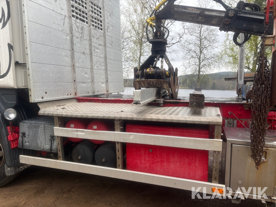 Timmerbil Scania 164G med kran