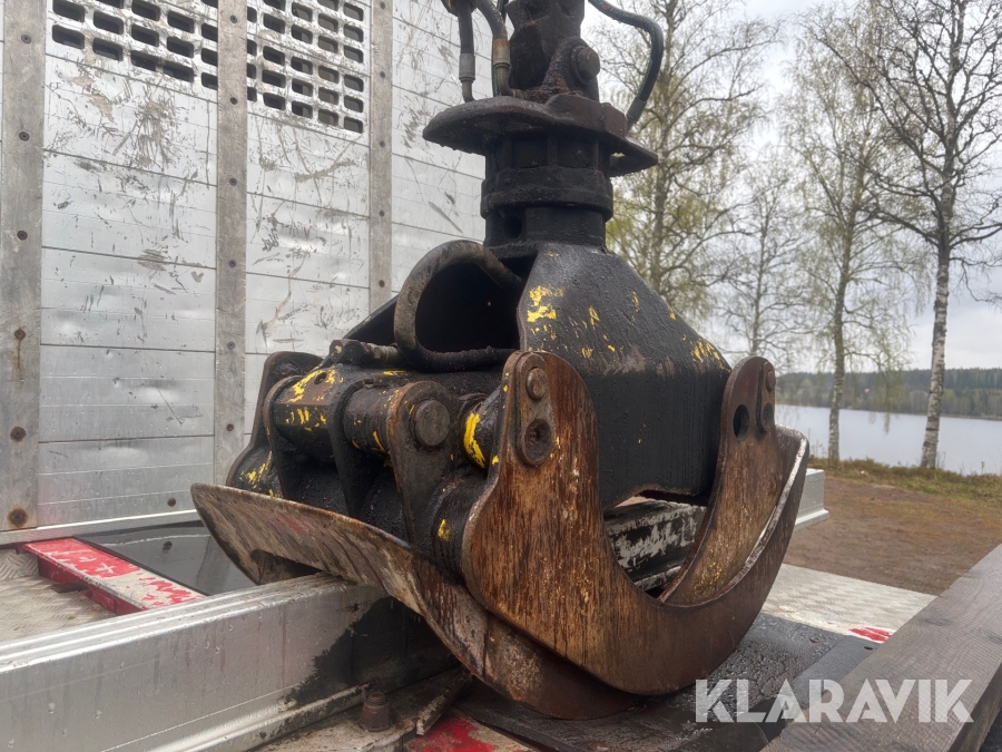 Timmerbil Scania 164G med kran