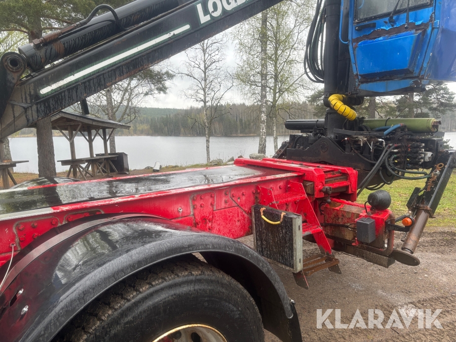 Timmerbil Scania 164G med kran