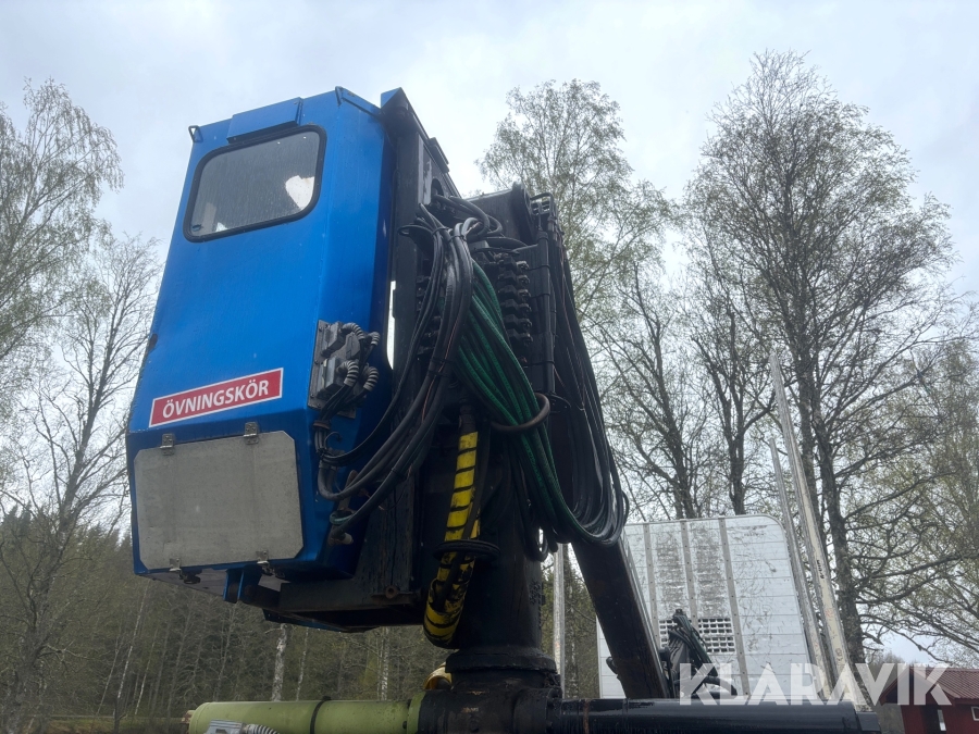 Timmerbil Scania 164G med kran