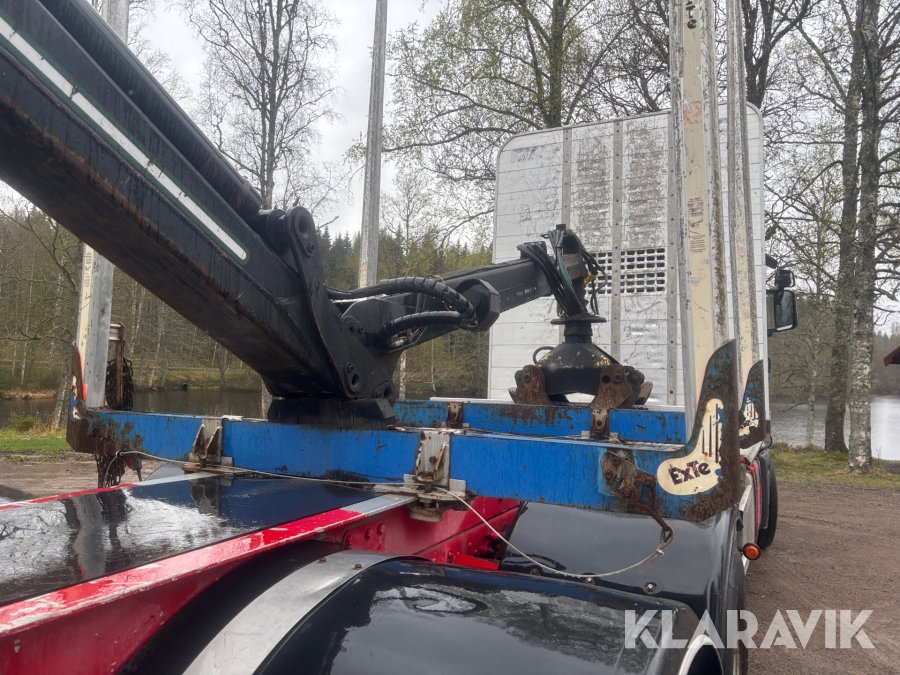 Timmerbil Scania 164G med kran