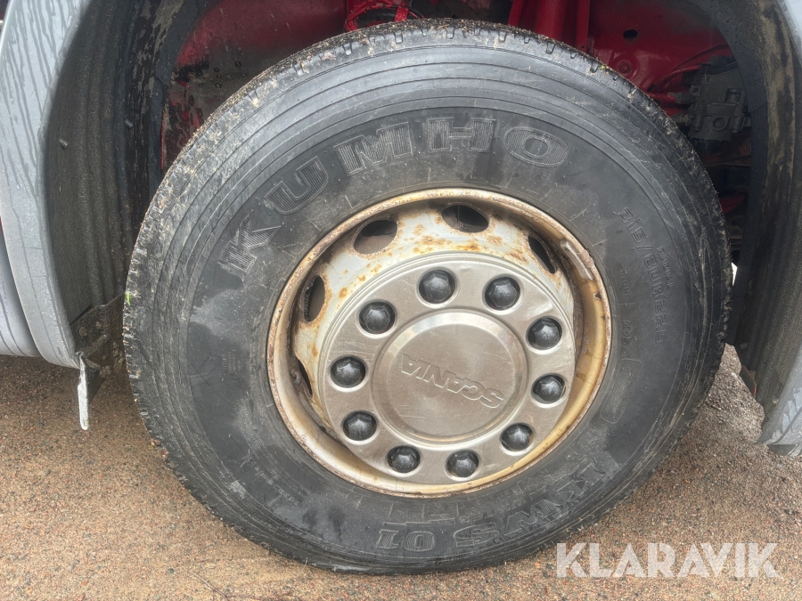 Timmerbil Scania 164G med kran