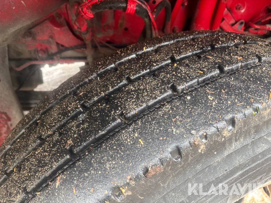 Timmerbil Scania 164G med kran