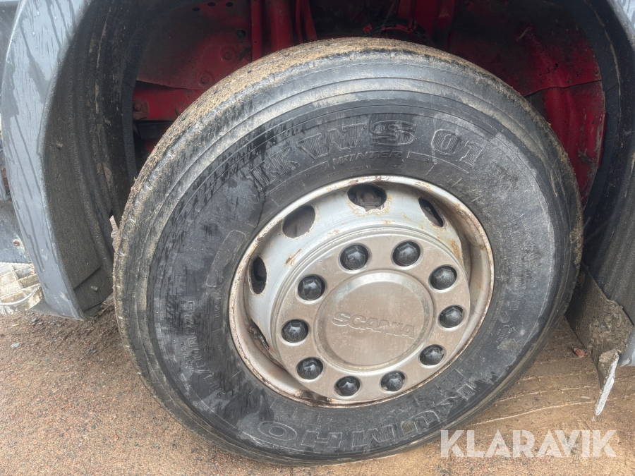 Timmerbil Scania 164G med kran