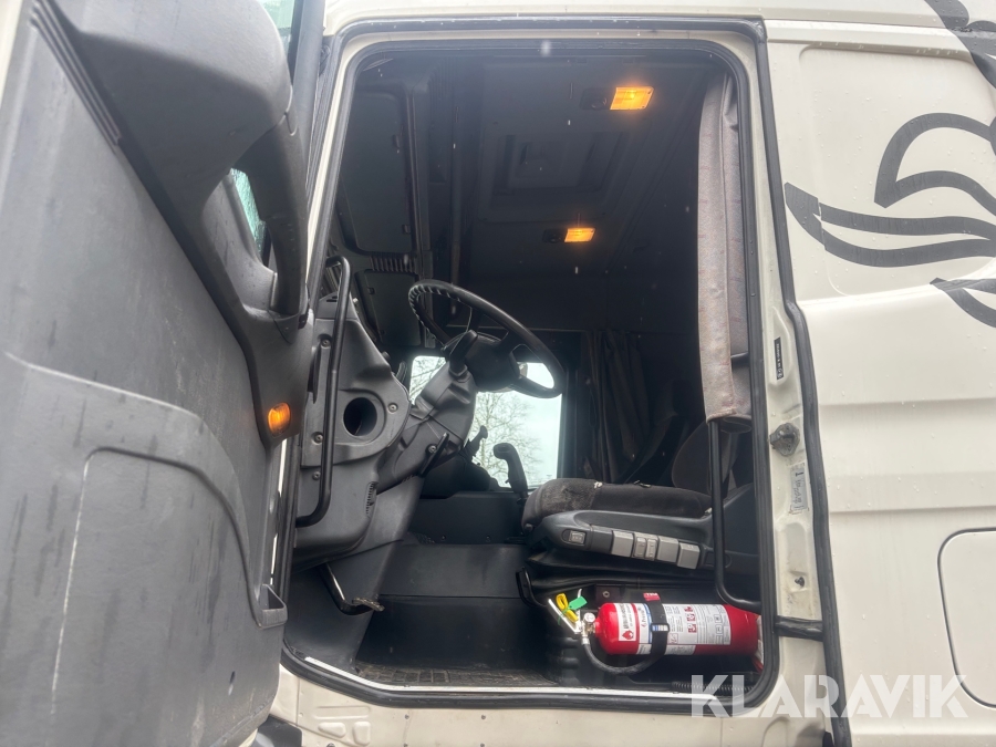 Timmerbil Scania 164G med kran