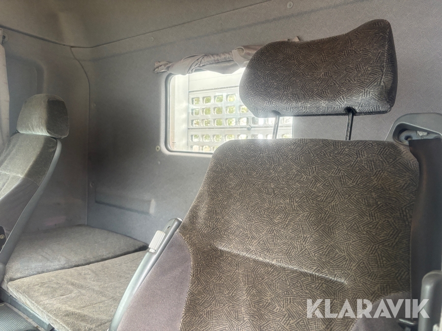 Timmerbil Scania 164G med kran