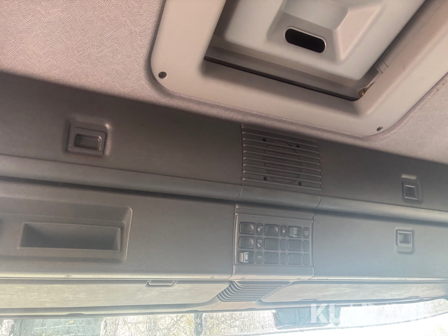 Timmerbil Scania 164G med kran
