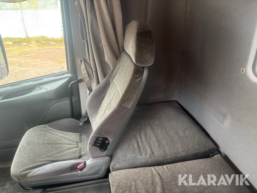 Timmerbil Scania 164G med kran