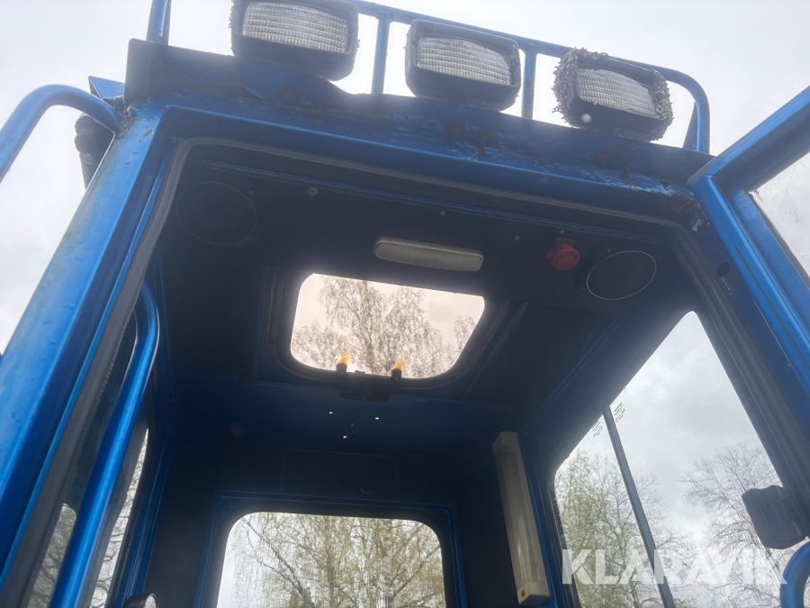 Timmerbil Scania 164G med kran