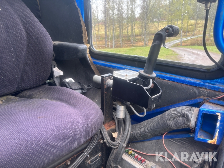 Timmerbil Scania 164G med kran