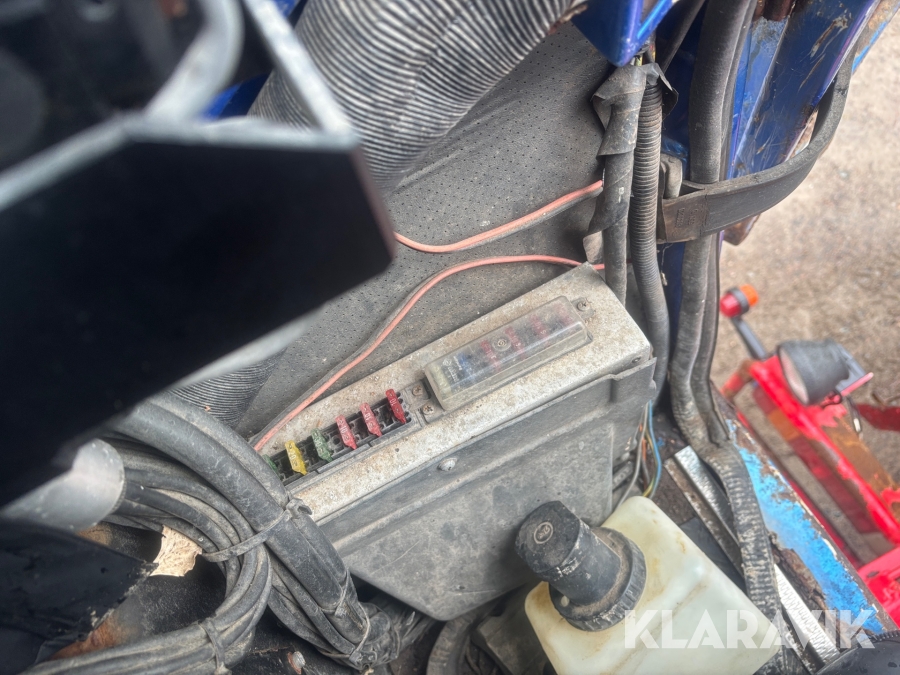 Timmerbil Scania 164G med kran
