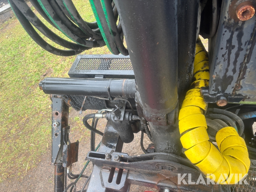 Timmerbil Scania 164G med kran