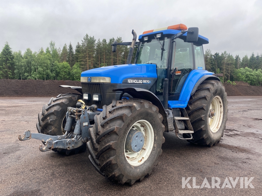 Traktor New Holland 8870A