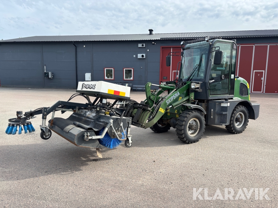 Hjullastare Skipsna T3600 4WD med 4 redskap