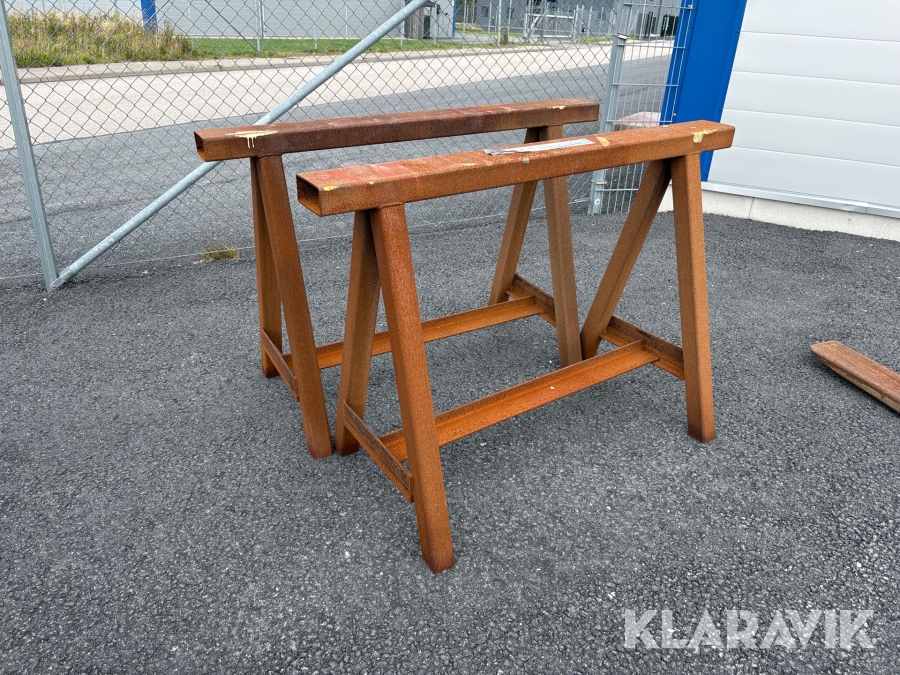 Arbetsbockar två styck