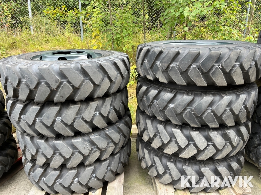 Entreprenaddäck Tiron 10.00 x 20 8st