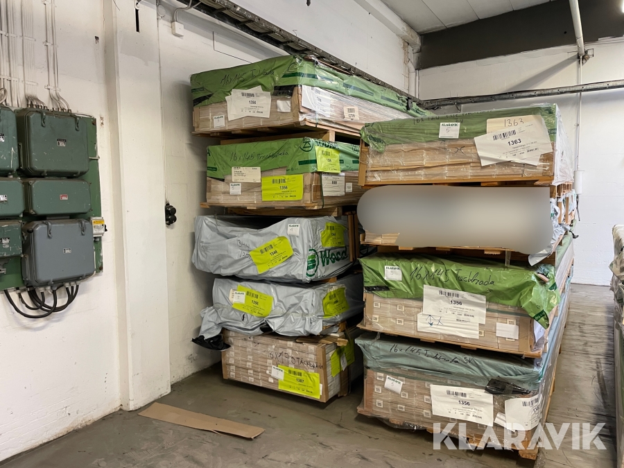 Täckbräda MDF Vitmålad L4200