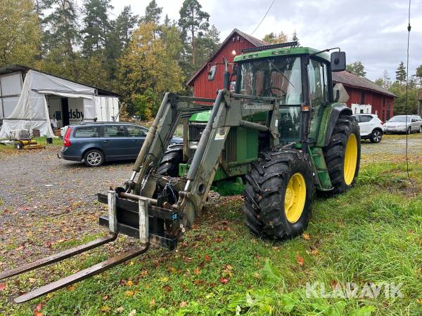 Traktor John Deere 6600 med frontlastare