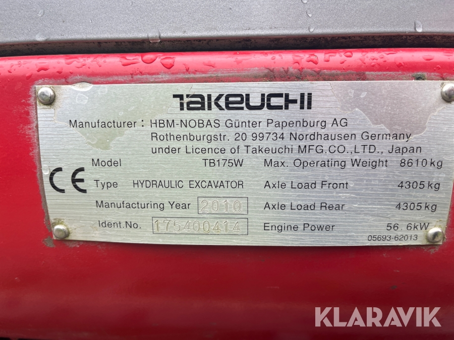 Grävmaskin Takeuchi TB175W med flera redskap