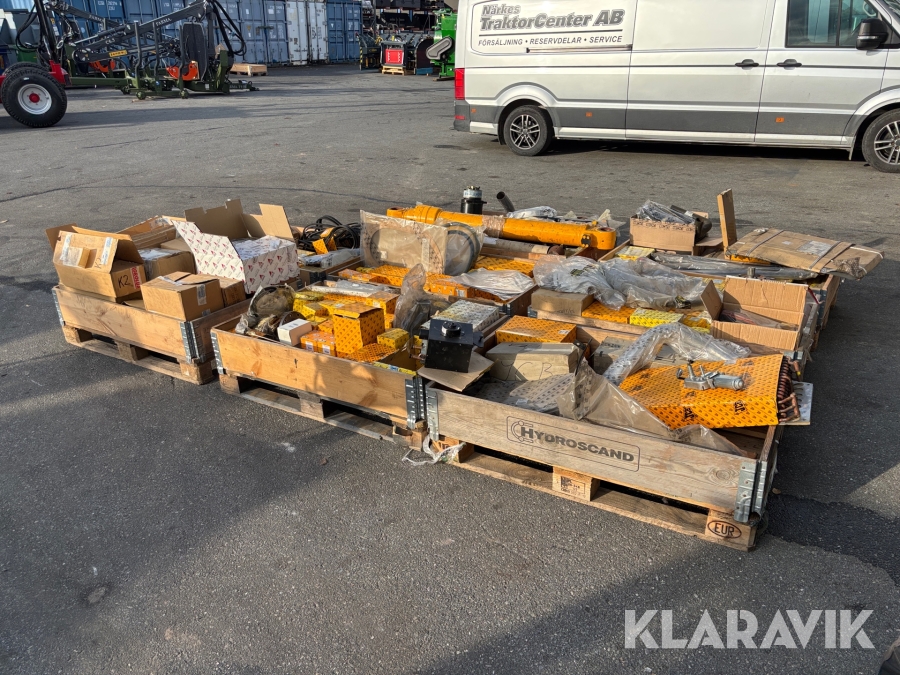 Stort parti delar till JCB grävmaskiner/Hjullastare
