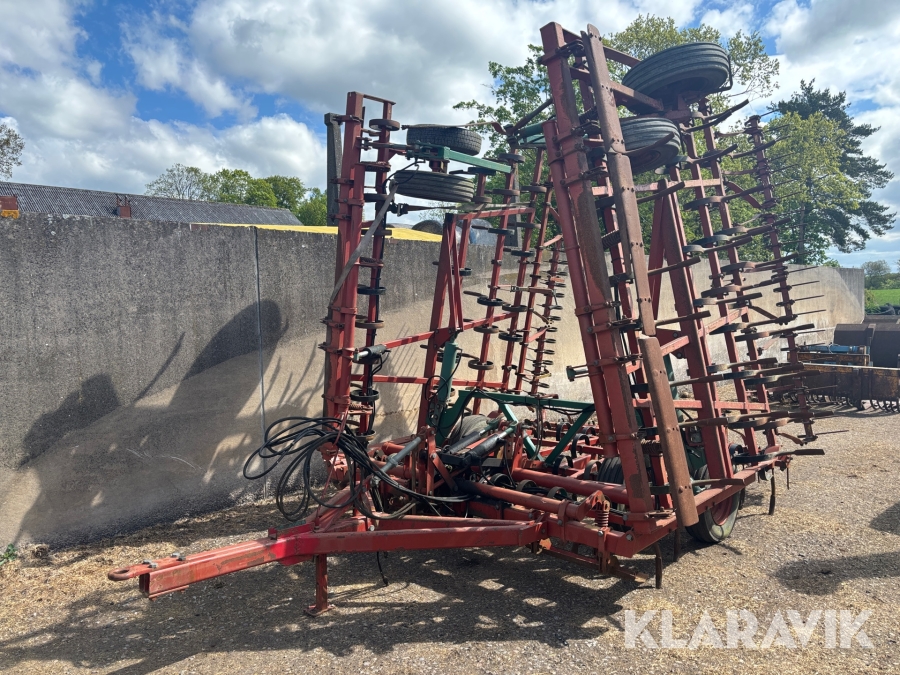 Såbäddsharv Kverneland 7,80m