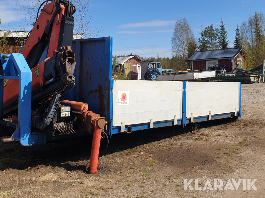 Lastväxlarflak med kran Palfinger PK16502