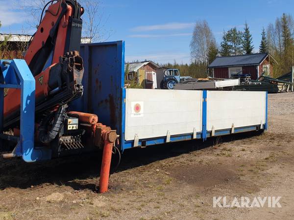 Lastväxlarflak med kran Palfinger PK16502