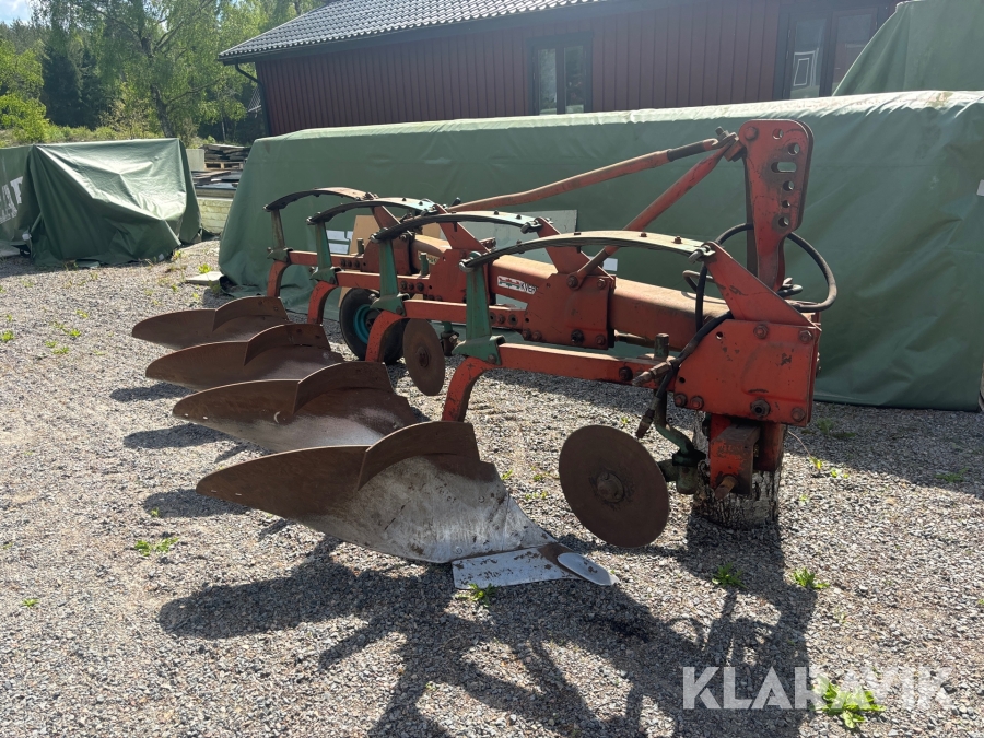 Plog delburen Kverneland