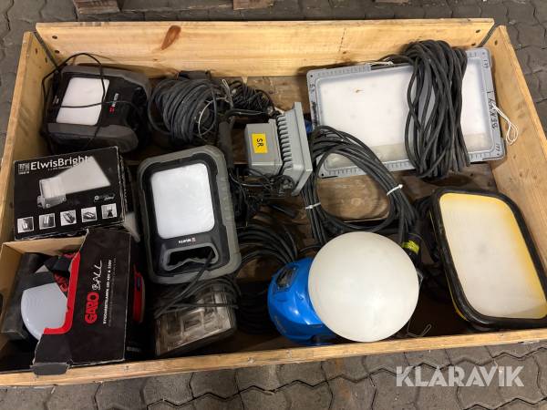 Pall med olika bygglampor 12 st