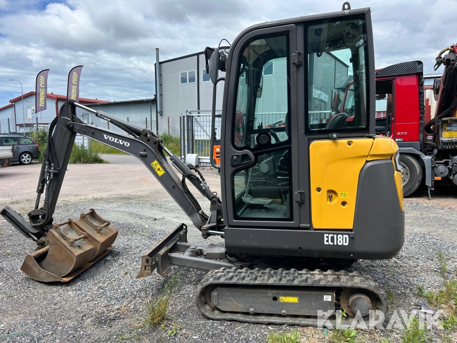 Grävmaskin Volvo EC18D med 3 skopor