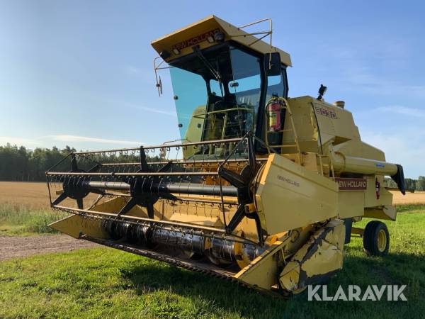 Skördetröska New Holland 8030 Clayson Sperry 13fot