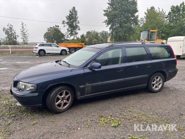 Volvo V70 2.4