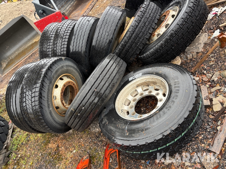 Lastbilsdäck, blandade fabrikat 10st