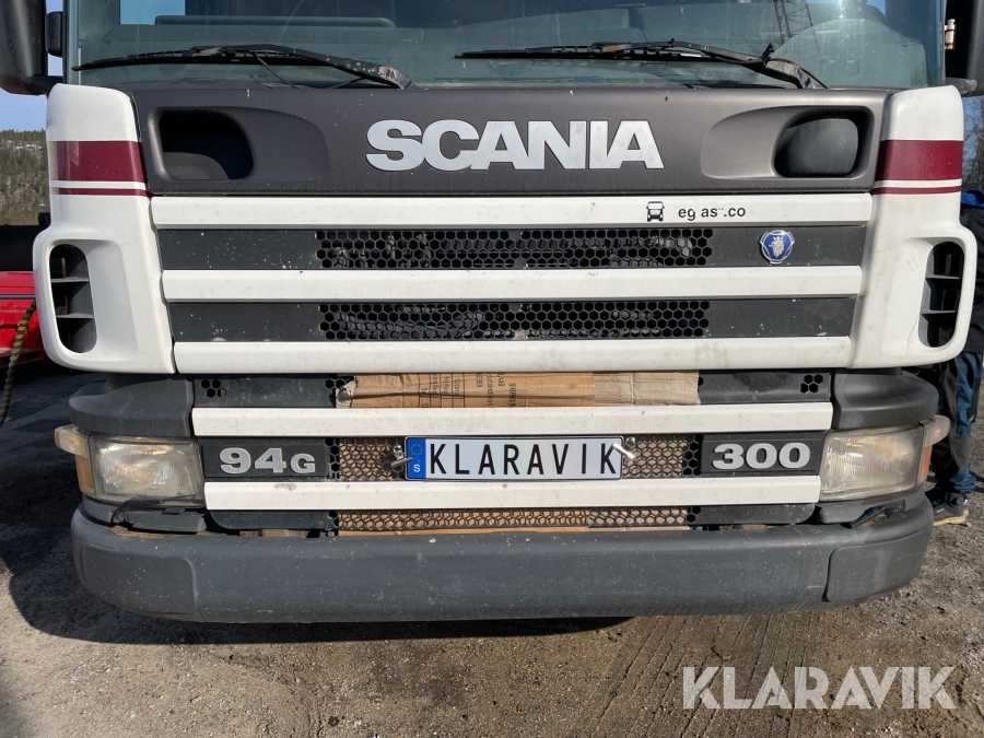 Lastbil Scania P94GB6X2*4NA300 med kran