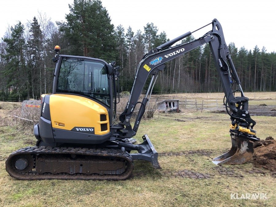 Grävmaskin Volvo EC50D med tiltrotator och redskap