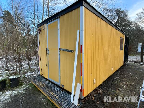 Arbetsbod + container 8 fot på lastväxlarram