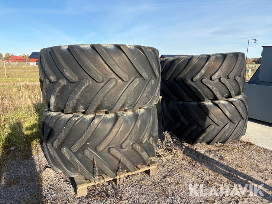 Entreprenaddäck på fälg Michelin 750/65 R26 4st