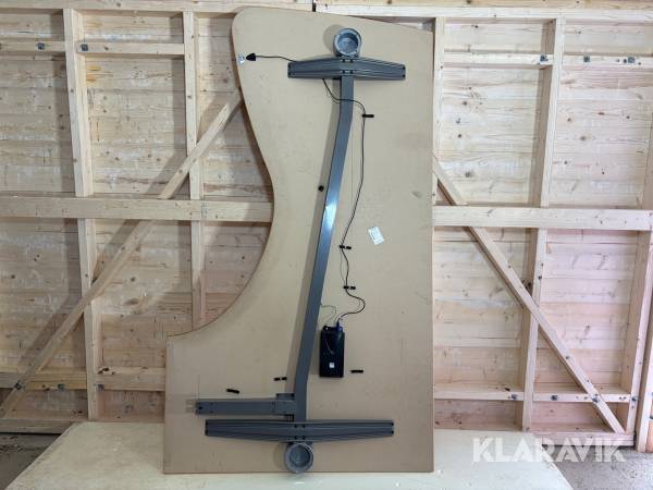 Skrivbord Kinnarps höj och sänkbart