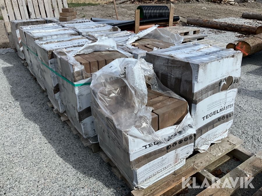 Parti med lertegel Tegelmäster