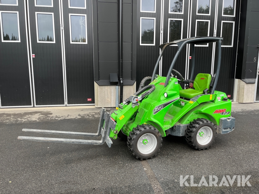 Kompaktlastare Avant 423
