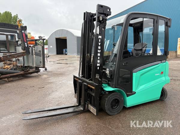 Truck Mitsubishi FB25N-80E