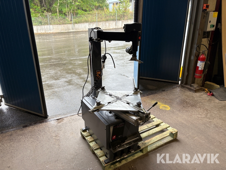 Däckmaskin PELA U-2011