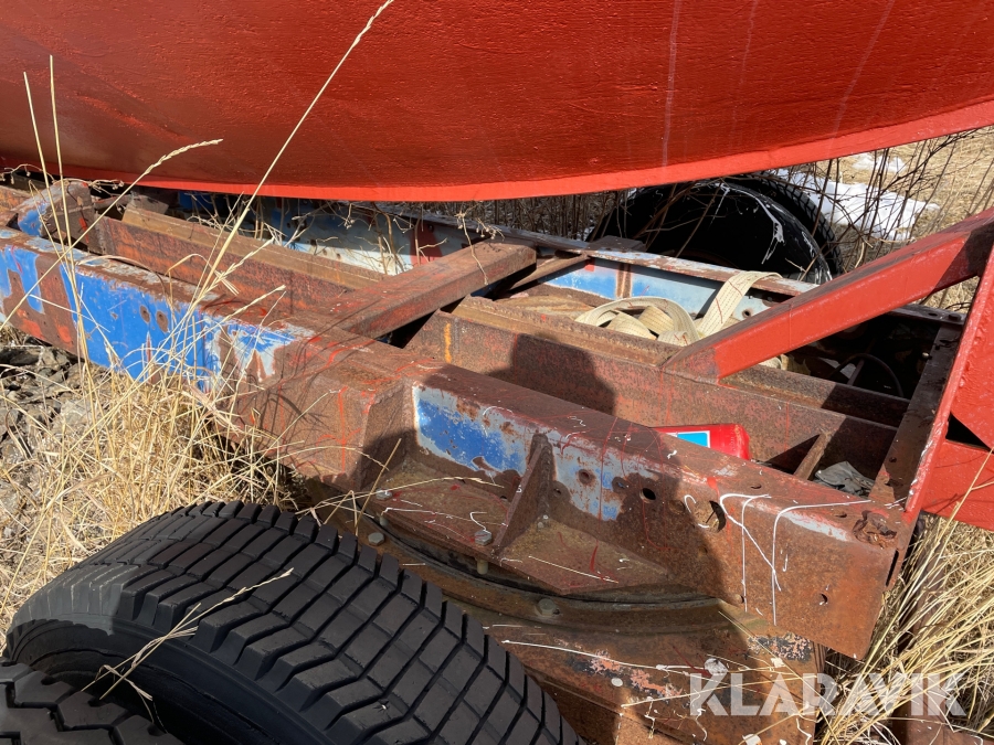 Båt med båttrailer