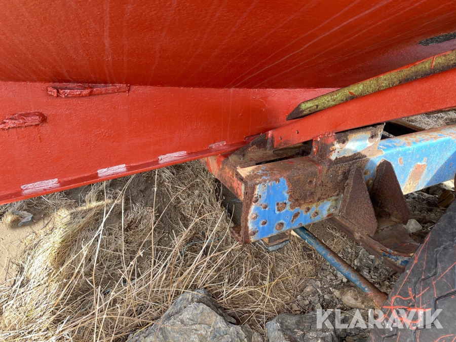 Båt med båttrailer