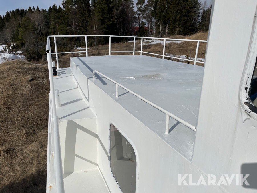 Båt med båttrailer