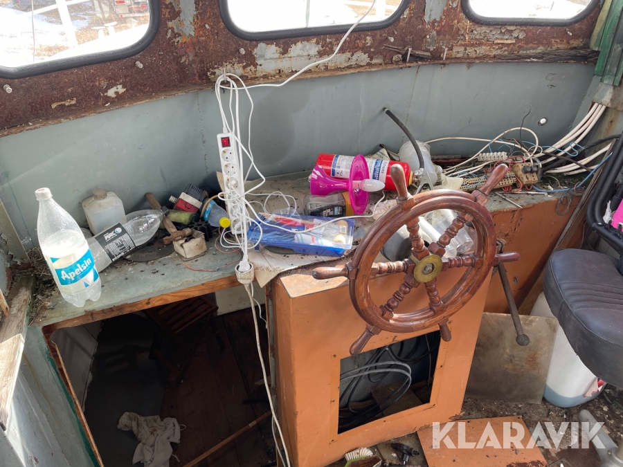 Båt med båttrailer