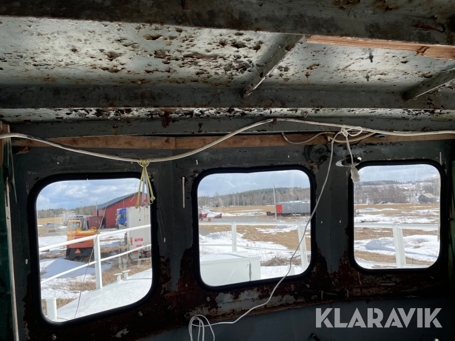 Båt med båttrailer