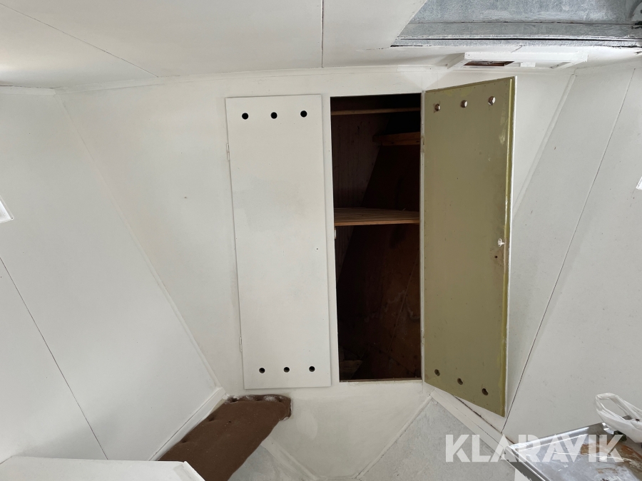 Båt med båttrailer