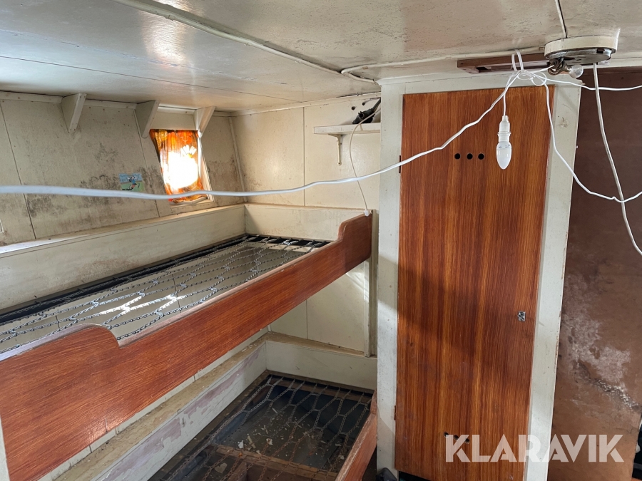 Båt med båttrailer