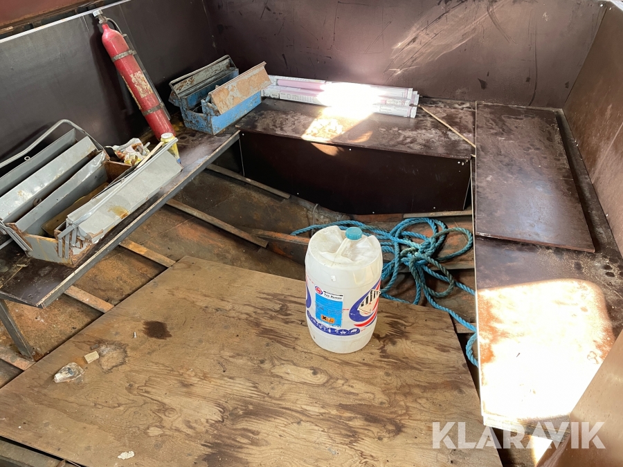 Båt med båttrailer